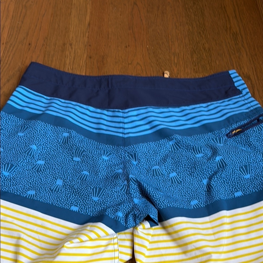 Patagonia Blue and Yellow Patterned Swim trunks size 38 - Picture 6 of 6